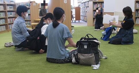 こどものとも70周年おはなし会写真 (2).JPG